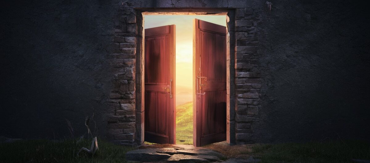 The Cracked Door – Daily Haikus